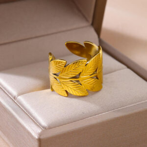 Nature-Inspired Leaf Design Ring